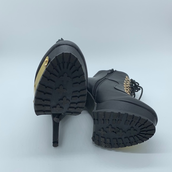 City Snappers Black Leather Heels - Picture 6 of 6